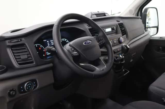 Ford Transit (2024) thumbnail 9