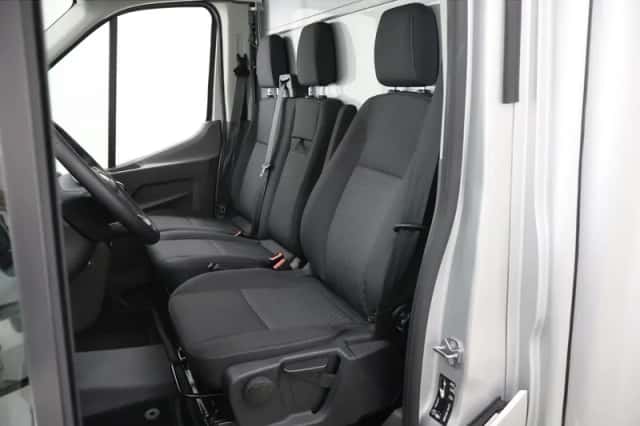 Ford Transit (2024) thumbnail 10