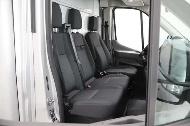 Ford Transit (2024) thumbnail 12