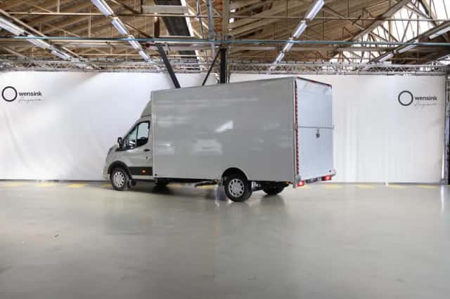 Ford Transit (2024) thumbnail 3