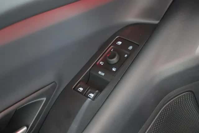 Ford Explorer (2026) thumbnail 14