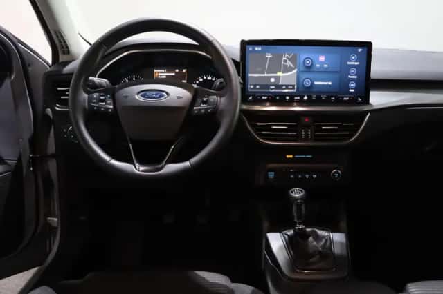 Ford Focus (2023) thumbnail 11