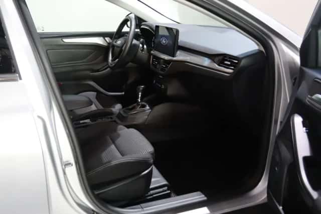 Ford Focus (2023) thumbnail 7