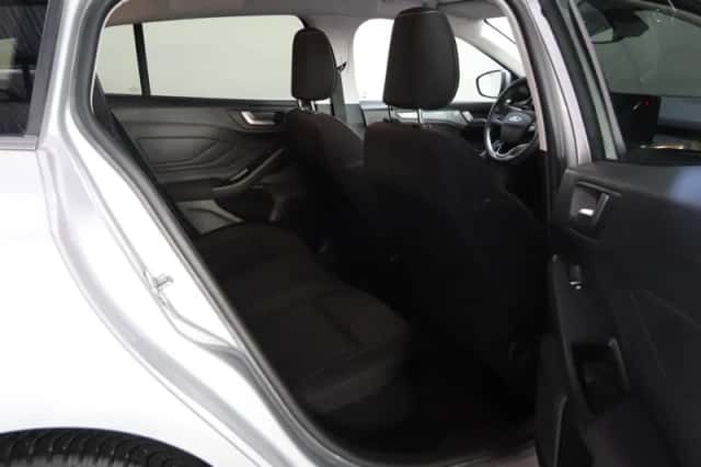 Ford Focus (2023) thumbnail 8