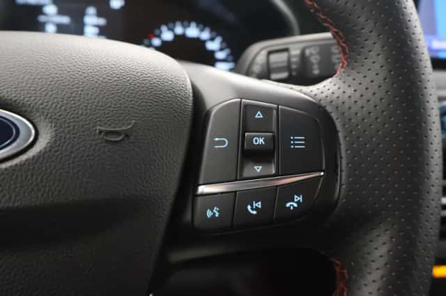 Ford Focus (2022) thumbnail 30