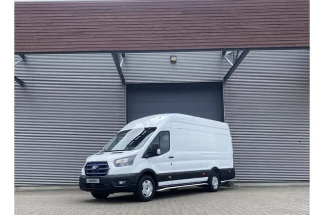 Ford E-Transit (2026) thumbnail 2