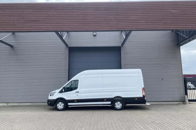 Ford E-Transit (2026) thumbnail 11