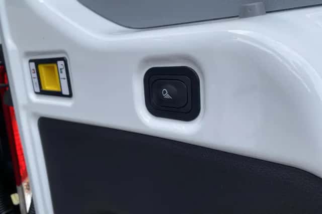 Ford E-Transit (2026) thumbnail 30