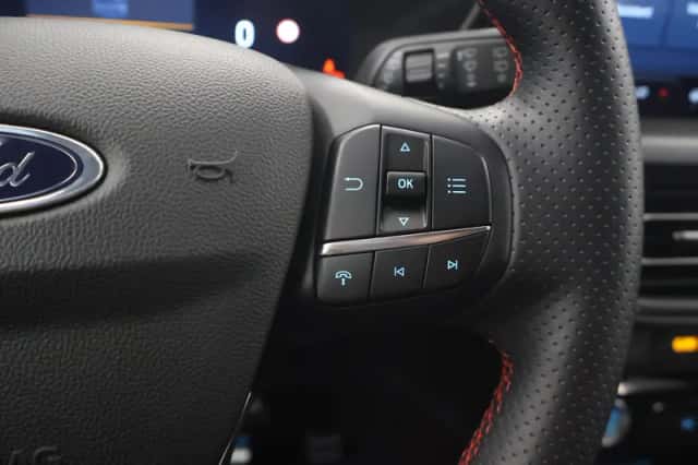 Ford Kuga (2024) thumbnail 31