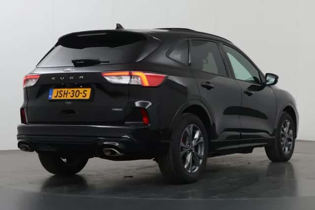 Ford Kuga (2023) thumbnail 2