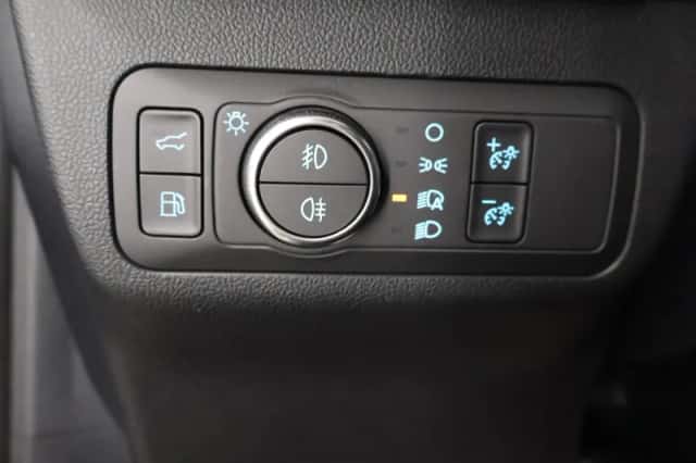 Ford Kuga (2023) thumbnail 35