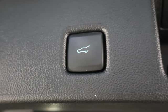 Ford Kuga (2023) thumbnail 39