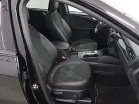 Ford Kuga (2023) thumbnail 10