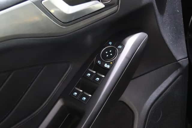 Ford Focus (2021) thumbnail 11