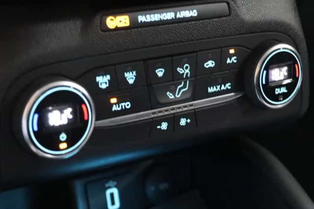 Ford Focus (2021) thumbnail 14
