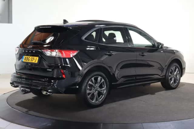 Ford Kuga (2024) thumbnail 2