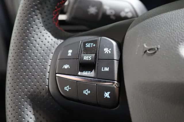 Ford Kuga (2024) thumbnail 26
