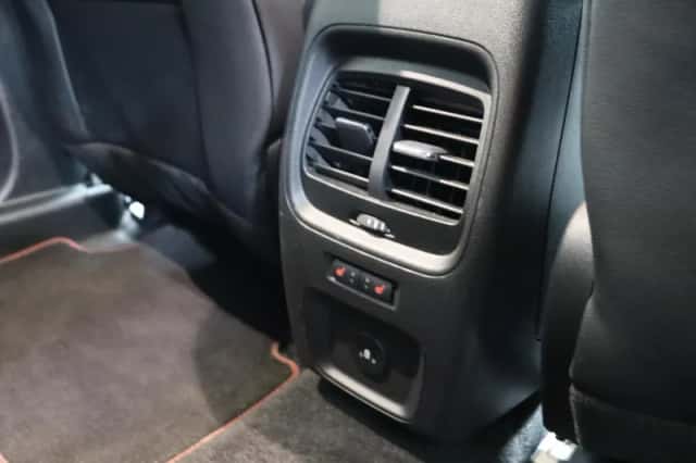 Ford Kuga (2024) thumbnail 10
