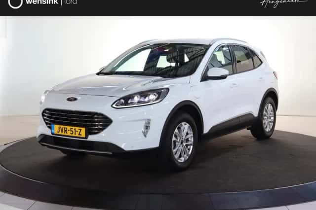 Ford Kuga (2022) thumbnail 1