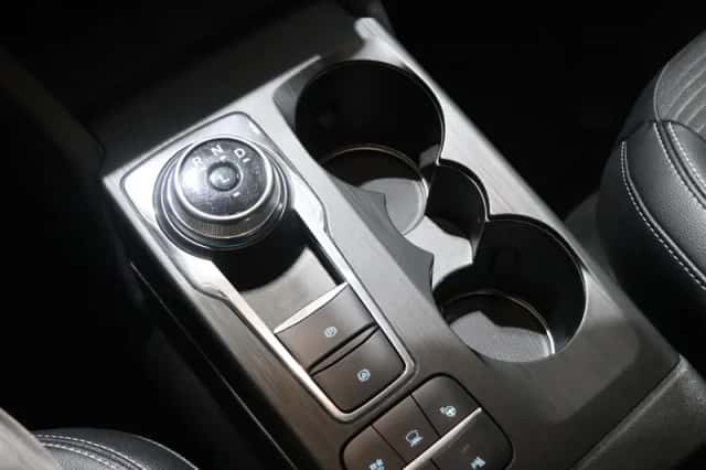 Ford Kuga (2022) thumbnail 23
