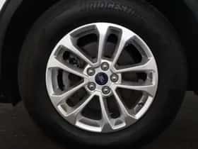Ford Kuga (2022) thumbnail 25