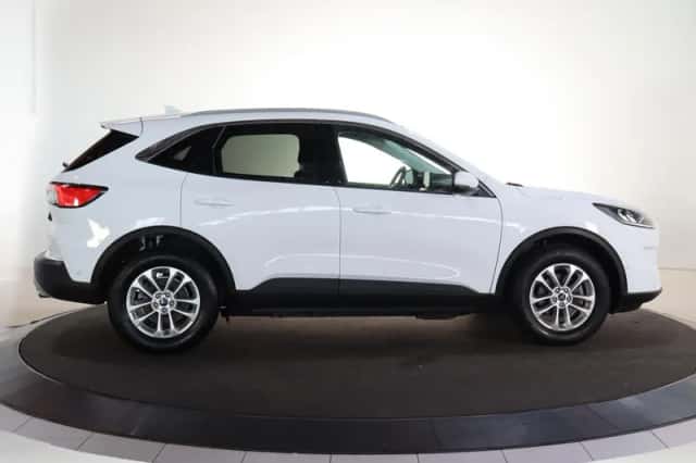 Ford Kuga (2022) thumbnail 6