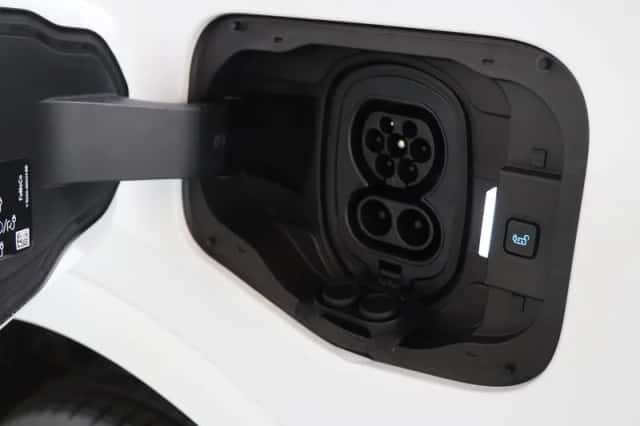 Ford E-Transit Courier (2026) thumbnail 11