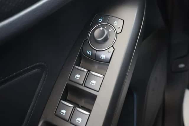 Ford Focus (2023) thumbnail 36