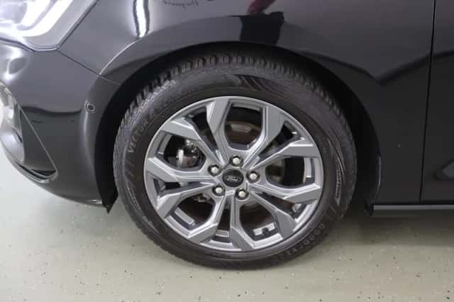 Ford Focus (2023) thumbnail 42