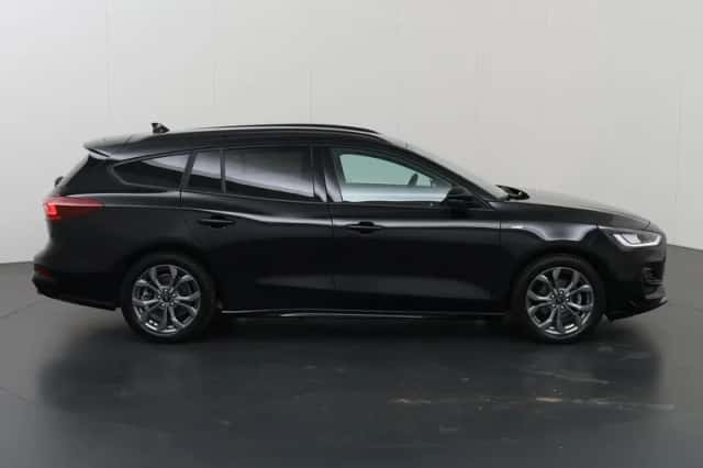 Ford Focus (2023) thumbnail 6