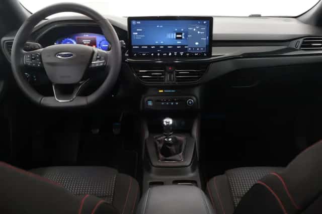 Ford Focus (2023) thumbnail 8
