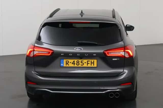 Ford Focus (2021) thumbnail 4