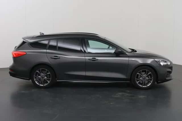 Ford Focus (2021) thumbnail 6