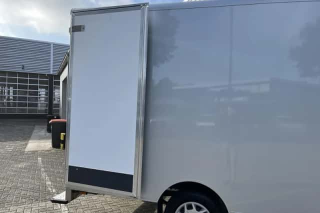 Ford Transit (2024) thumbnail 12