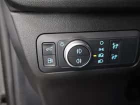 Ford Kuga (2022) thumbnail 37