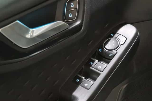 Ford Kuga (2020) thumbnail 13