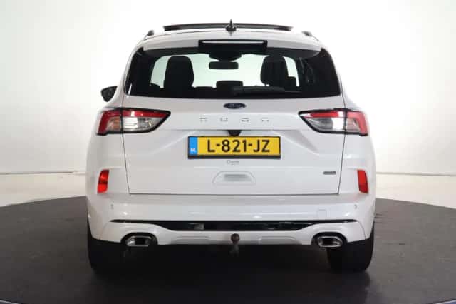 Ford Kuga (2020) thumbnail 4