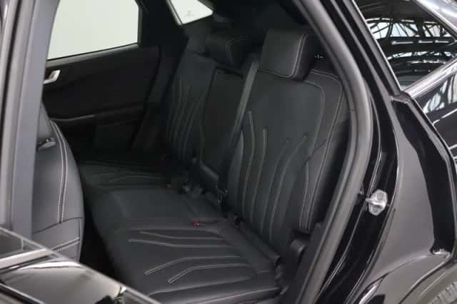 Ford Kuga (2023) thumbnail 11