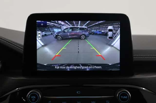 Ford Kuga (2023) thumbnail 15
