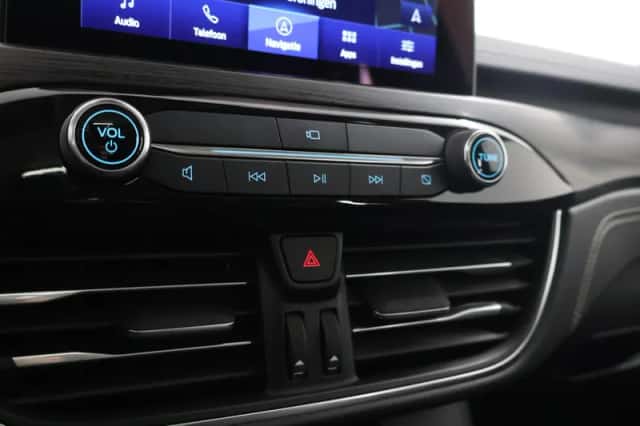 Ford Kuga (2023) thumbnail 24
