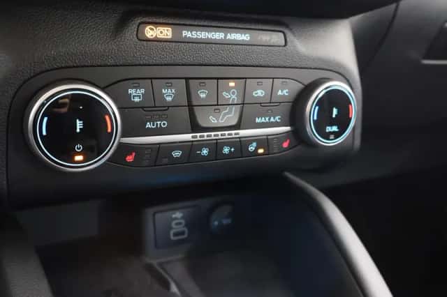 Ford Kuga (2023) thumbnail 25
