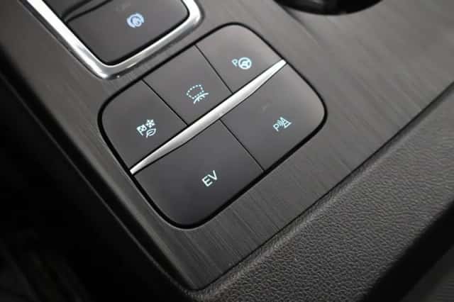 Ford Kuga (2023) thumbnail 27