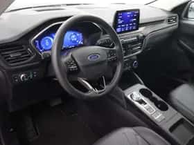 Ford Kuga (2023) thumbnail 7