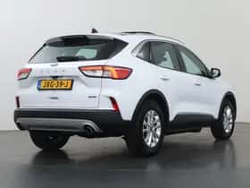 Ford Kuga (2022) thumbnail 2