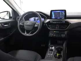 Ford Kuga (2022) thumbnail 9