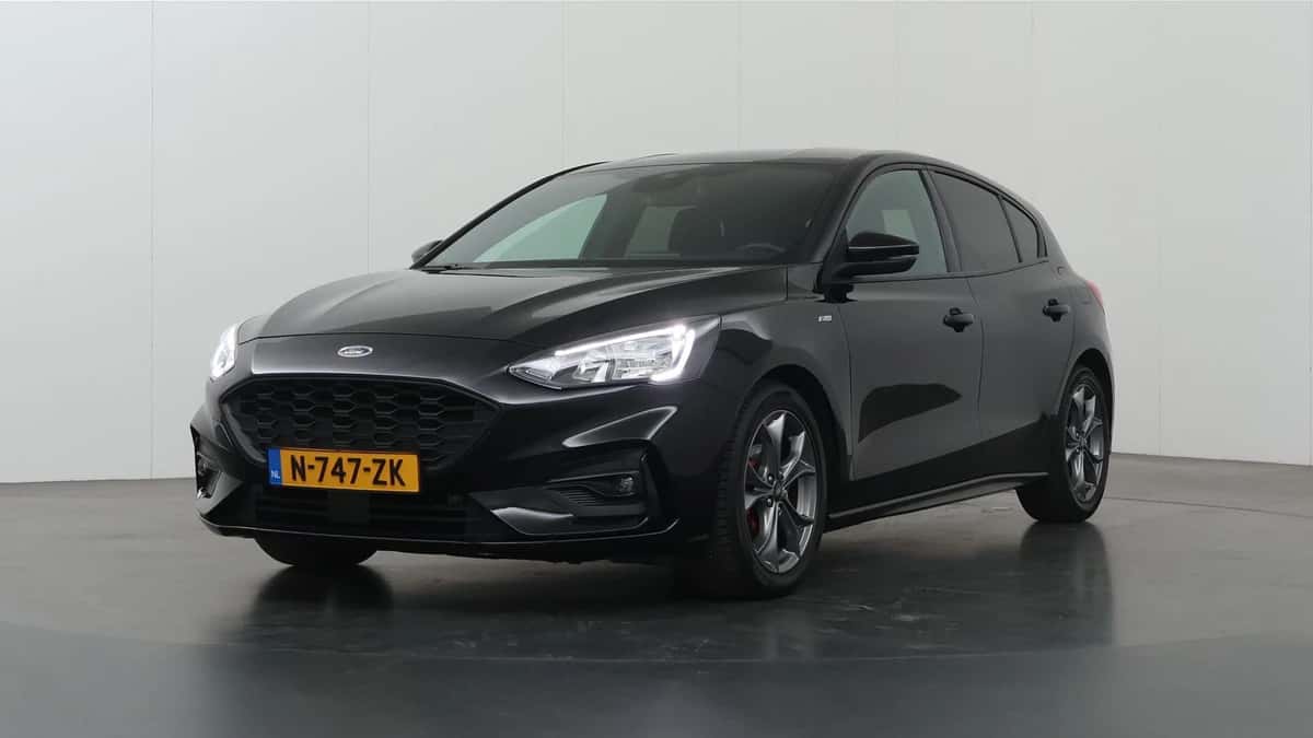 Ford Focus (2022) — foto 1