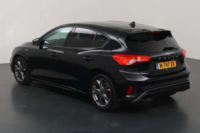 Ford Focus (2022) thumbnail 22