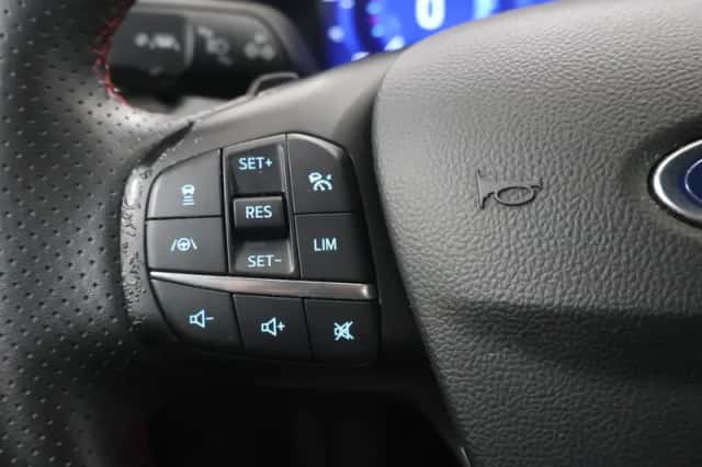 Ford Focus (2022) thumbnail 31