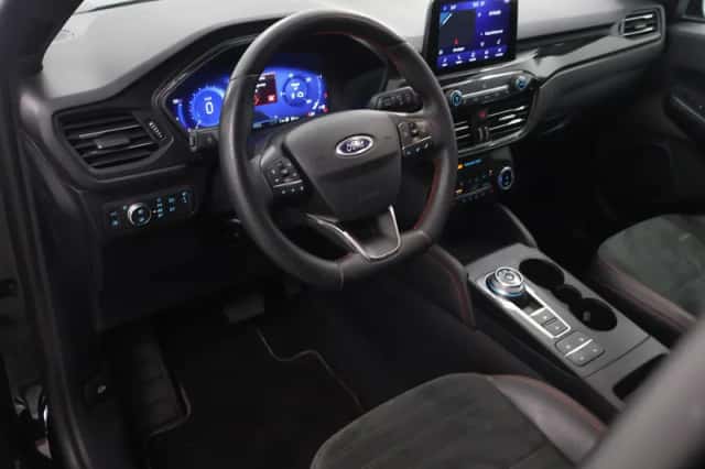 Ford Kuga (2023) thumbnail 7