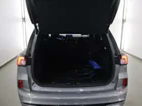 Ford Kuga (2023) thumbnail 38